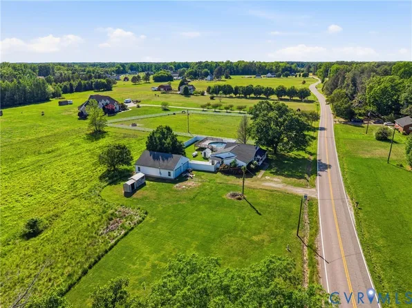 5317 Hickory Rd, South Chesterfield, VA 23803