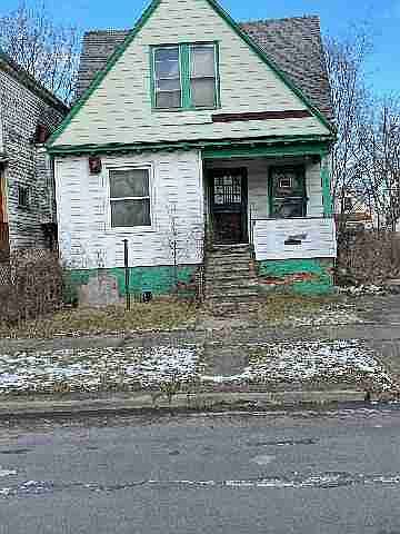 3810 Montclair
