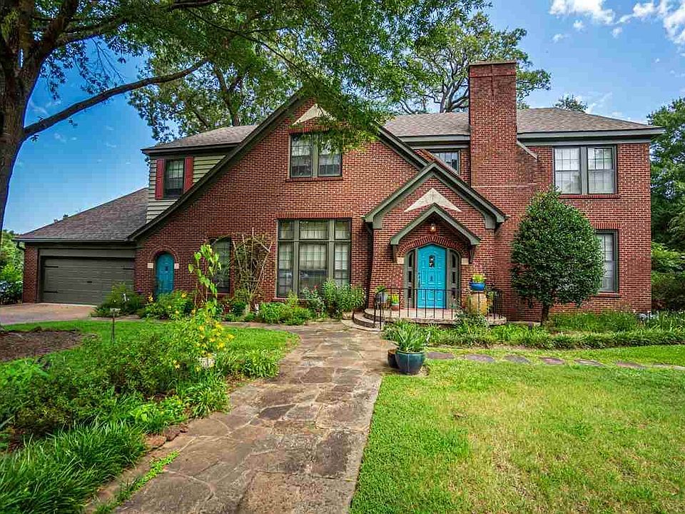 1st image of 305 Henley Perry Dr
