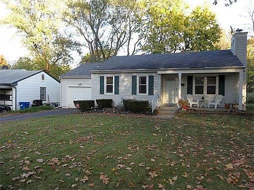 2nd image of 3013 S Hedges Ave