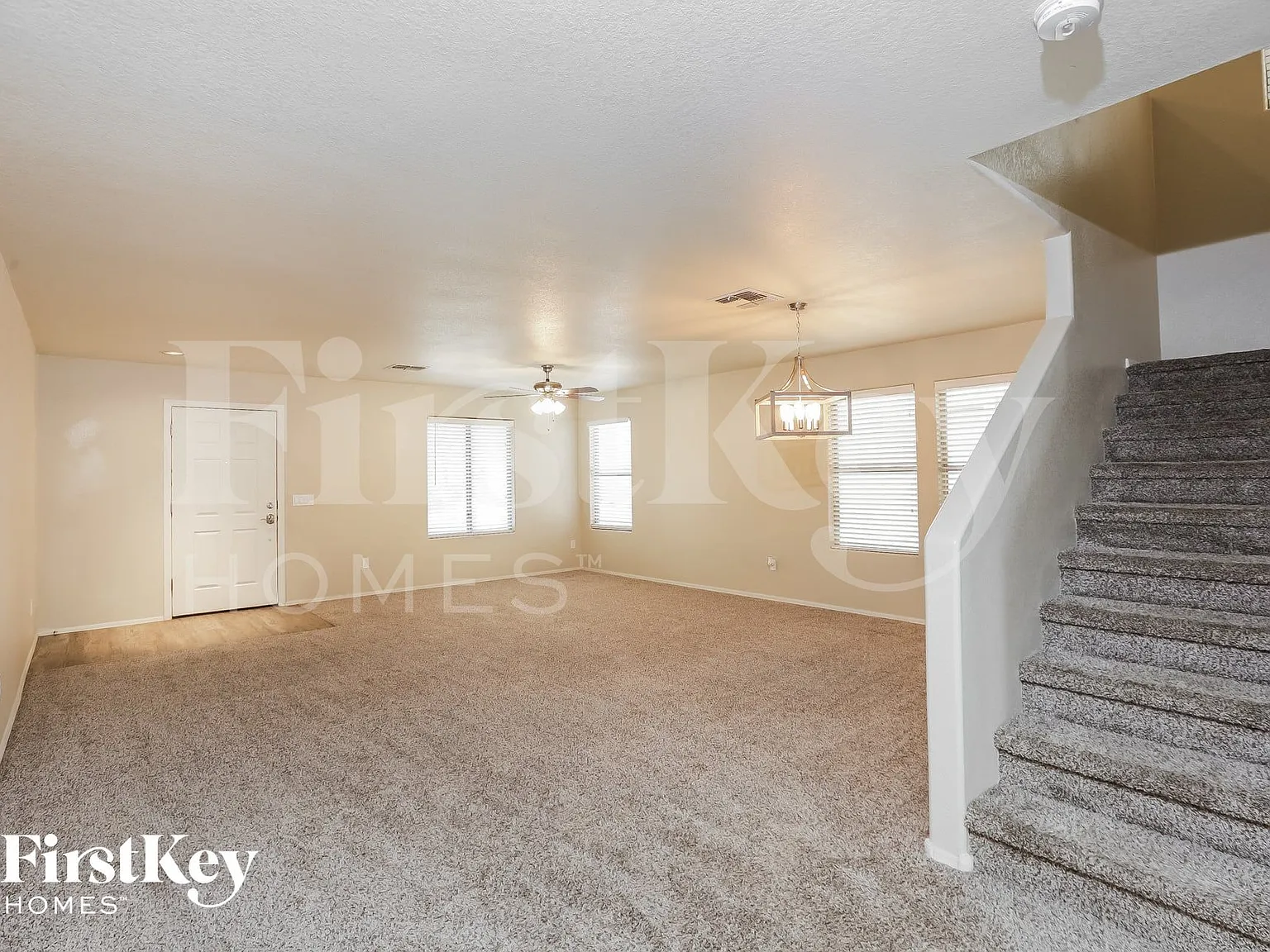 4 bed, 2.5 bath, 2651 sqft, $2,420 — Photo 4