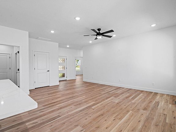 5th image of 136 E Kelce Lane
