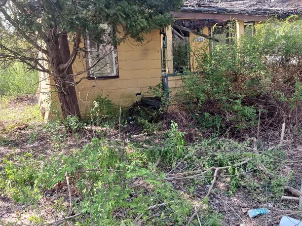 15485 Grayfield St, Detroit, MI 48223