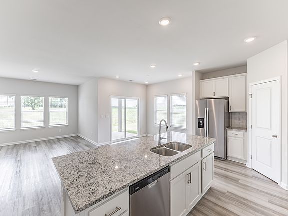 HSV_KendallFarms_S445Gibson_Y_322PoneStreet_Kitchen1.jpg