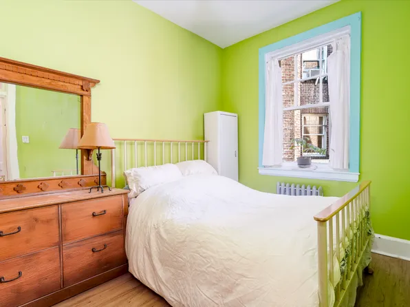 27 Commerce Street image 6 of 10