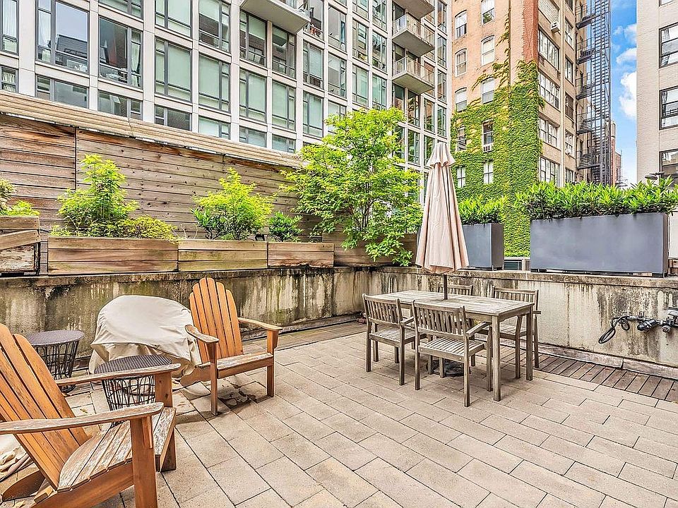 1st image of 136 23rd St Unit 2D