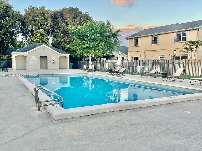 5508 NW 101st Ct — Photo 32