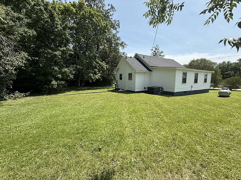 336 W Front St — Photo 3