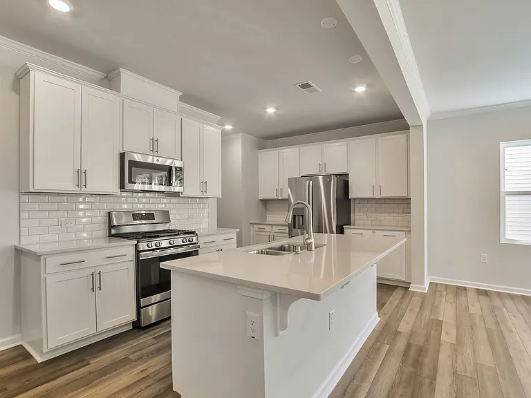 5714 Woodlawn Dr — Photo 6