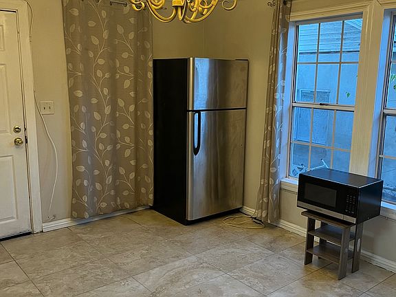 5th image of 1142 W 24th St #2
