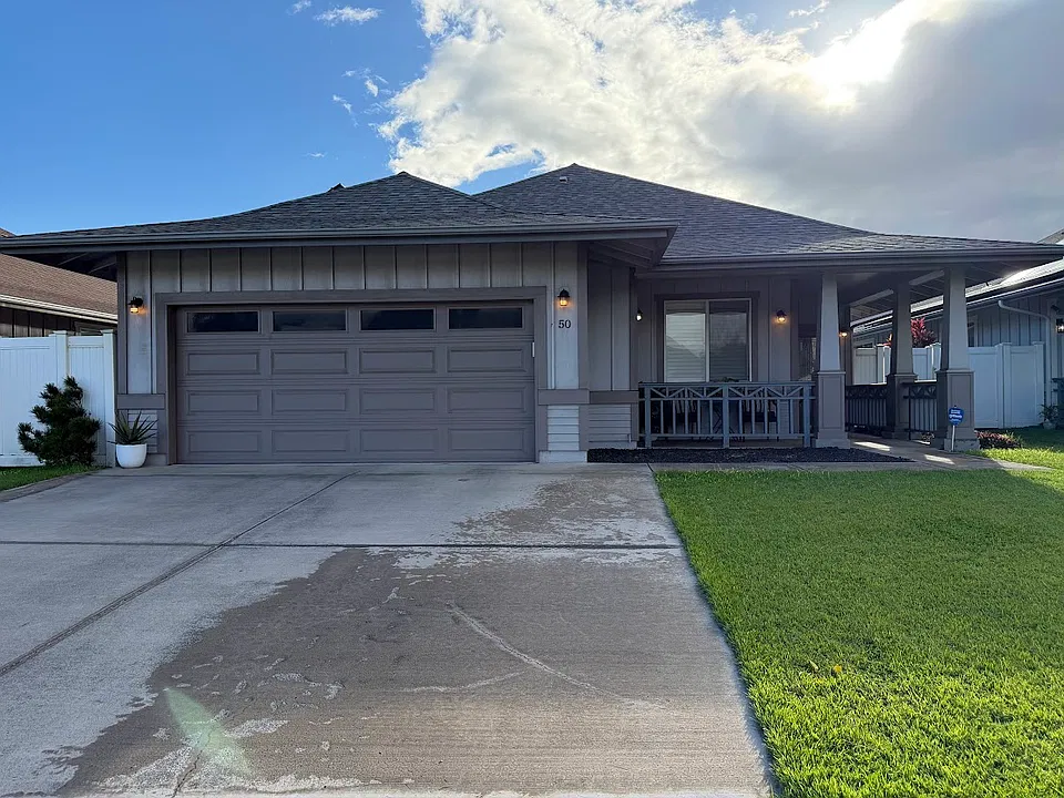 Hoku Puhipaka St