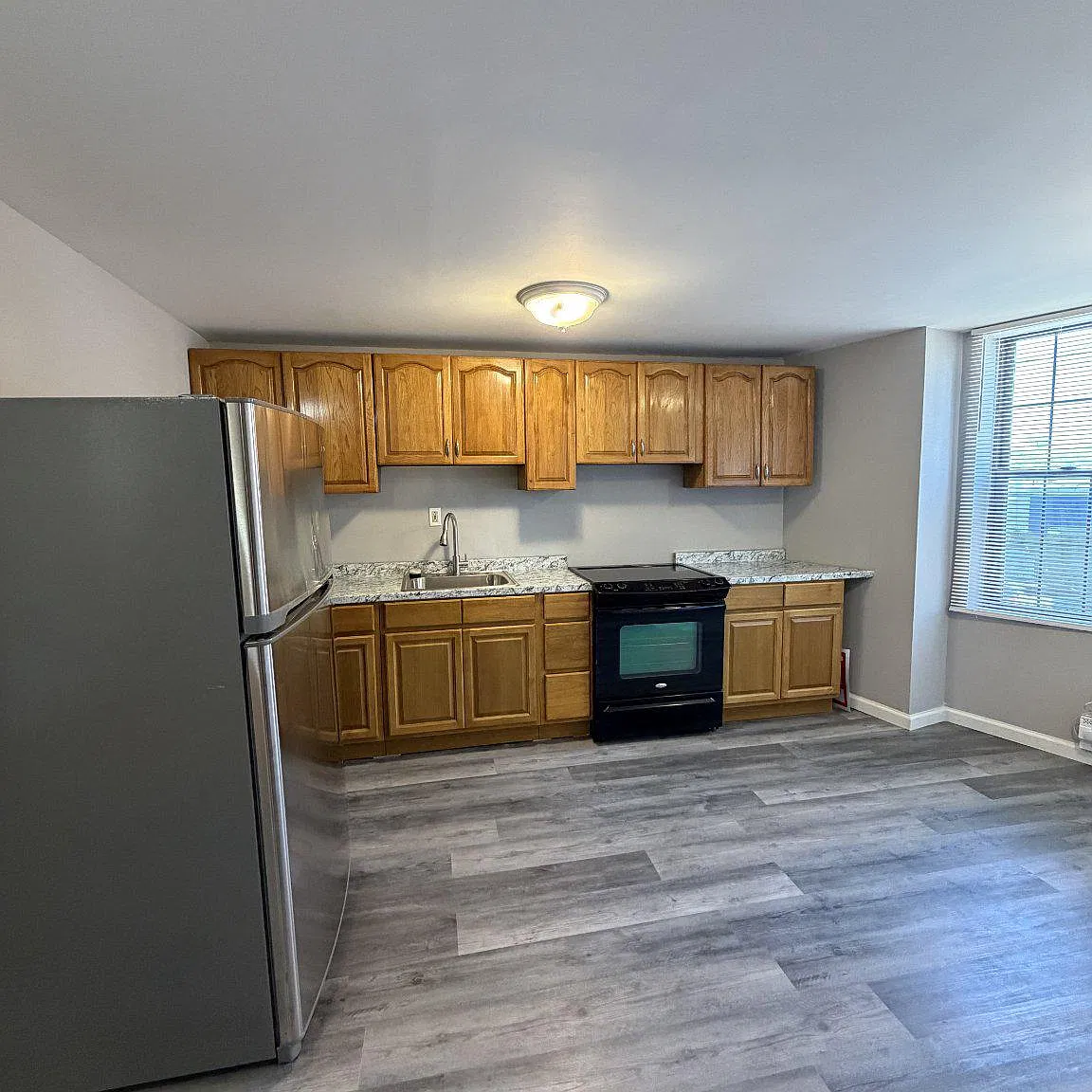 2 bed, 900 sqft, $1,500 — Photo 2