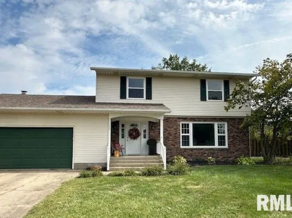 228 10th Cir, De Witt, IA 52742