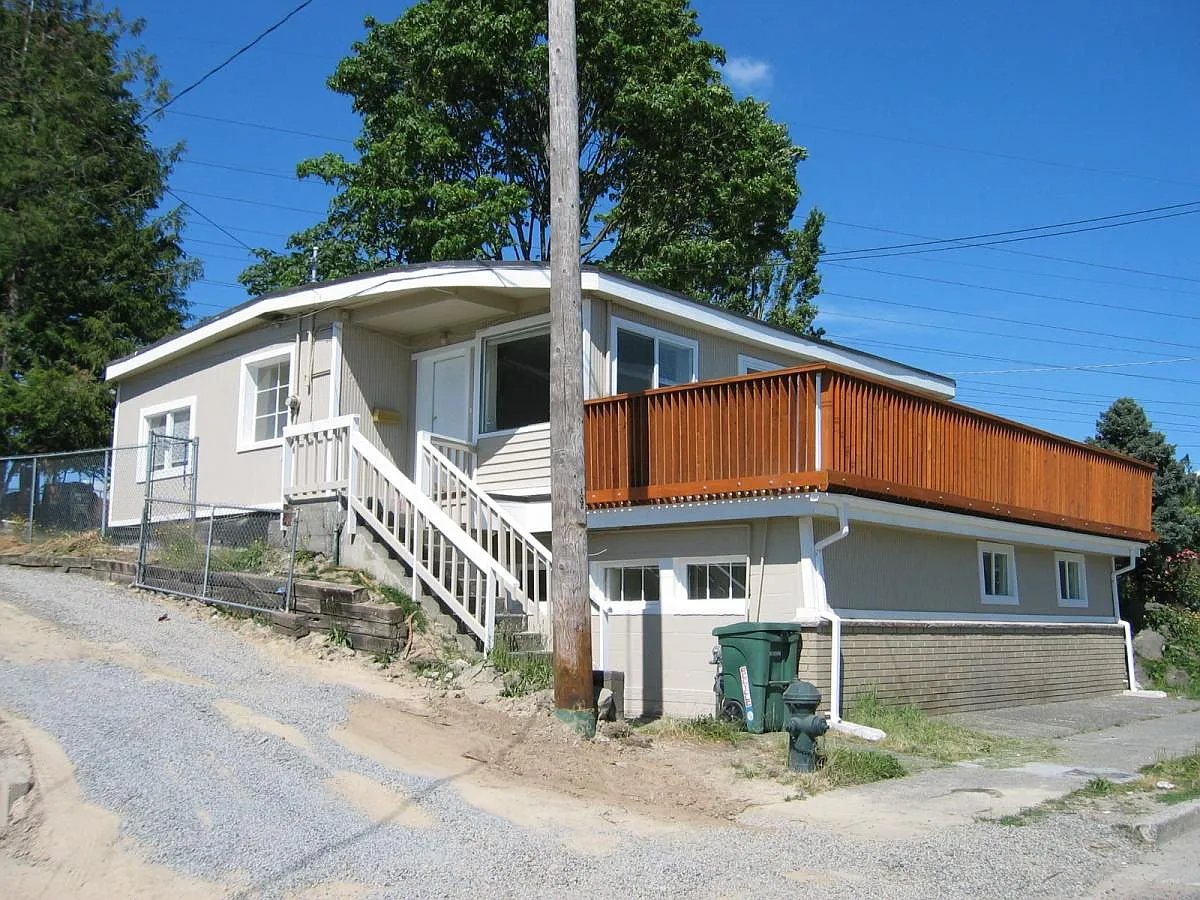 4 bed, 1780 sqft, $3,100 — Photo 2