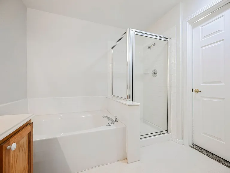 2925 Wigwam Pkwy #124 — Photo 33