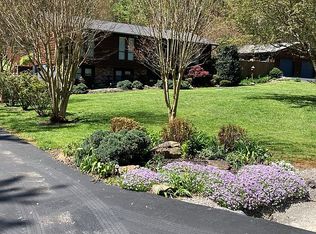 406 Ivanhoe Rd, Powell, TN 37849