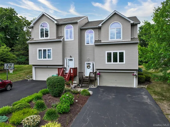 2 Riverstone Court, Highland Mills, NY 10930