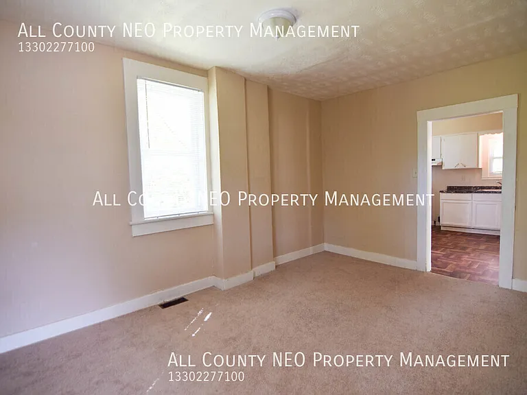 1234 Winton Ave — Photo 20