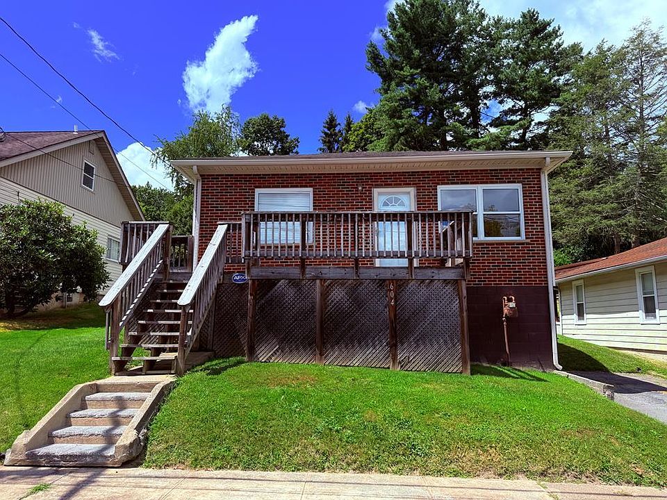 1st image of 604 N Oakwood Ave