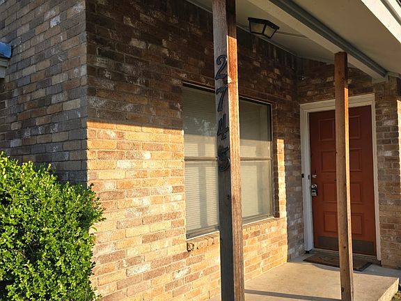 2nd image of 2745 Countryside Ln #2745