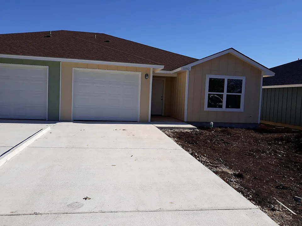 1092 Dunlap Dr