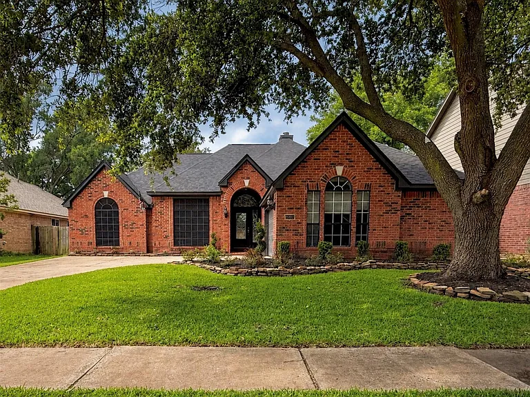 15419 Redbud Leaf Ln — Photo 1