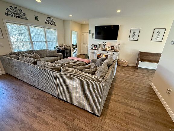 4th image of 1514 Willowbrook Dr