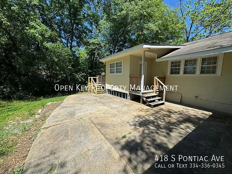418 S Pontiac Ave — Photo 26