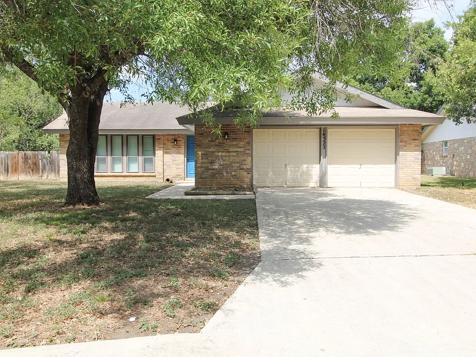 14323 Modesta Pl