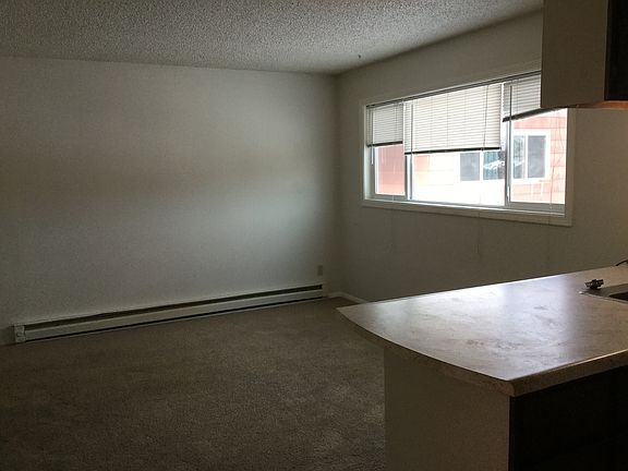 4th image of 1411 Stoddard St APT 1