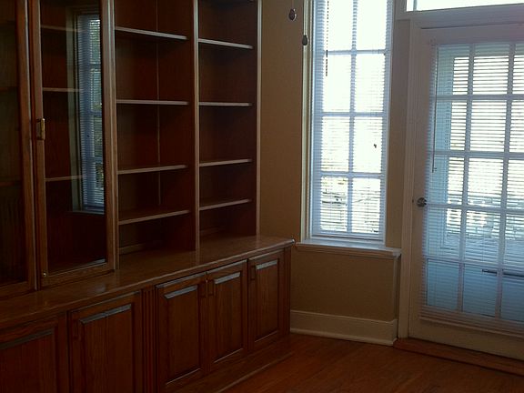 3rd image of 2602 Mansion Dr APT 201