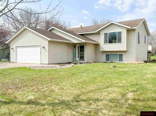 505 17th St W, Glencoe, MN 55336