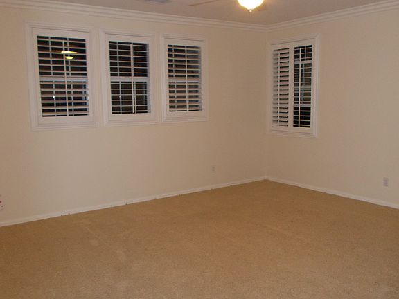 3rd image of 42370 Westar Ct