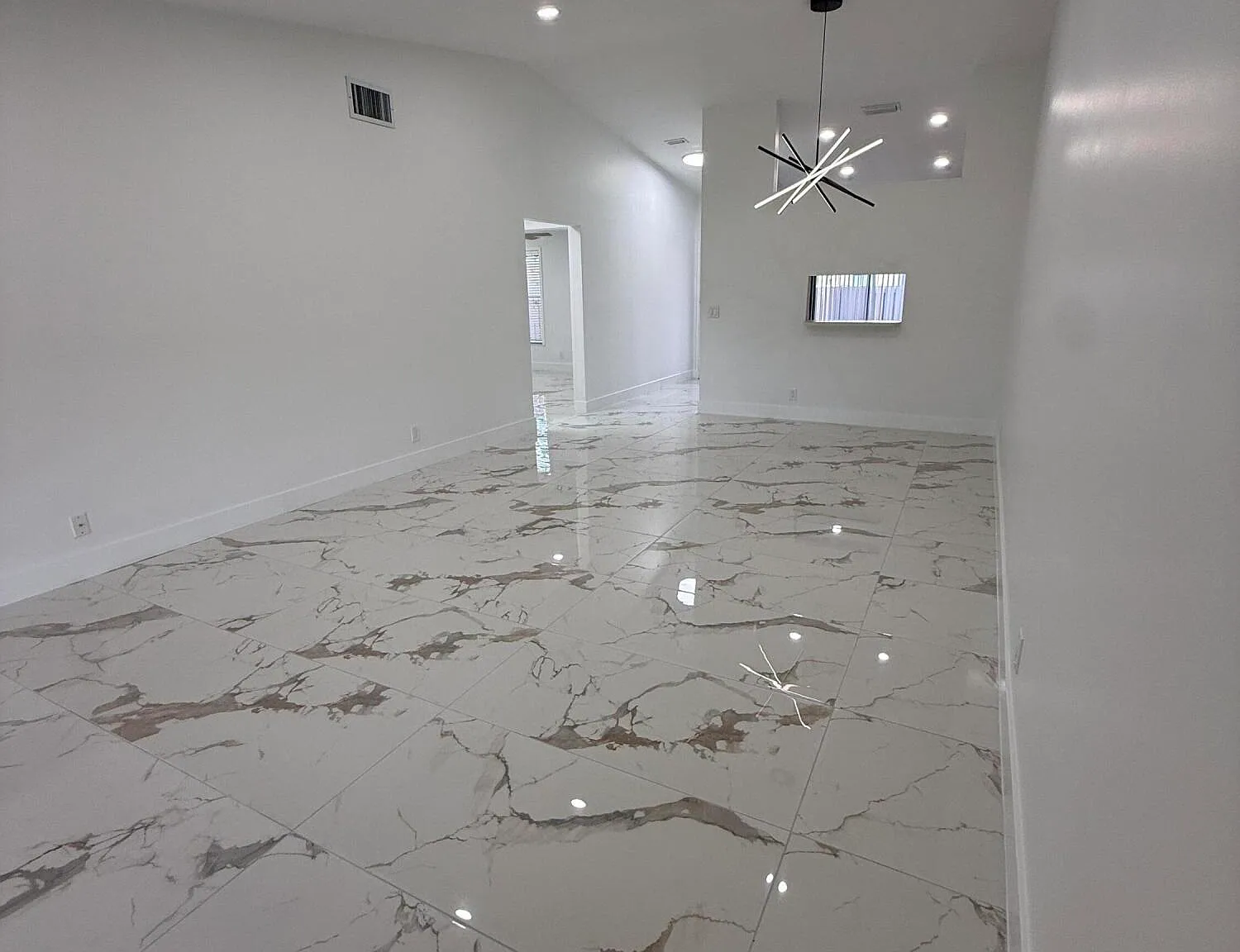 2 bed, 2.0 bath, 1370 sqft, $2,150 — Photo 3