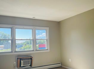 454 Main St #4, East Hartford, CT 06118