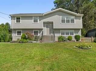 350 Bennett St, Fairfield, CT 06825