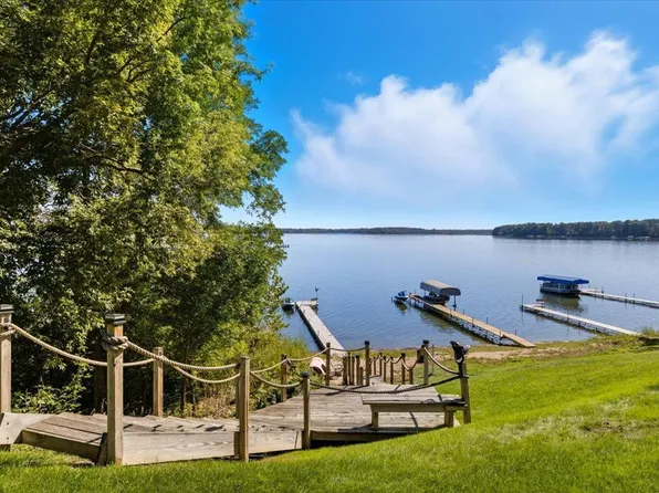 10781 Dahl Ave, Chisago City, MN 55013