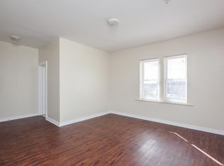 35 N Kedzie Ave #301, Chicago, IL 60612
