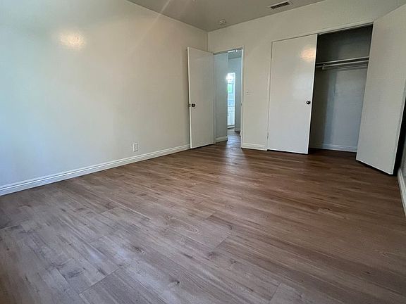 3rd image of 517 S Oak St #517