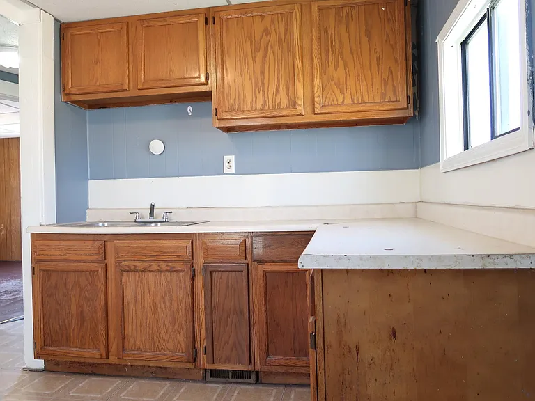 2430 Cudaback Ave #2 — Photo 9