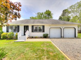 1049 Driftwood Ave, Manahawkin, NJ 08050