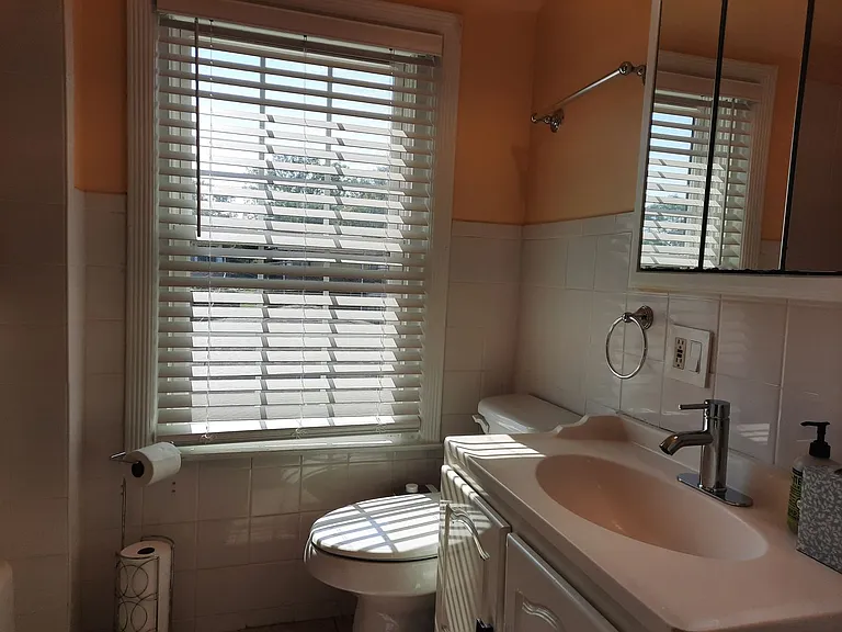 1720 Leland Ave — Photo 21