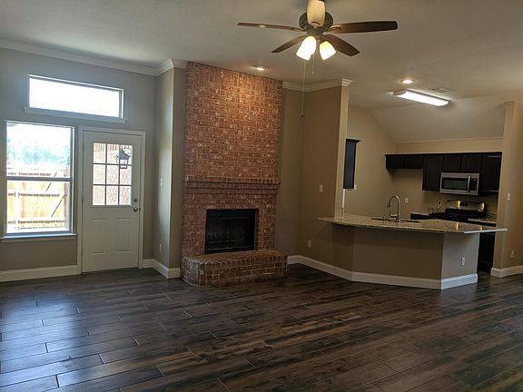 4th image of 1901 Reddenson Ct