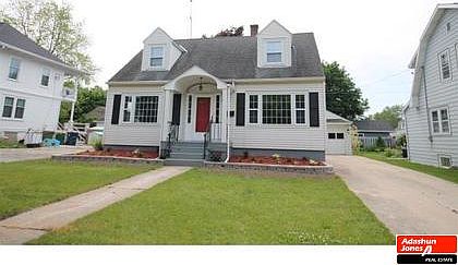 1st image of 4 Woodland Ave