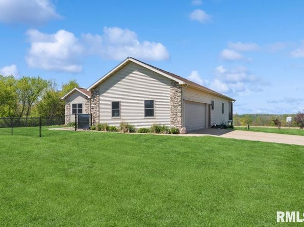 1745 345th Ave, Goose Lake, IA 52750