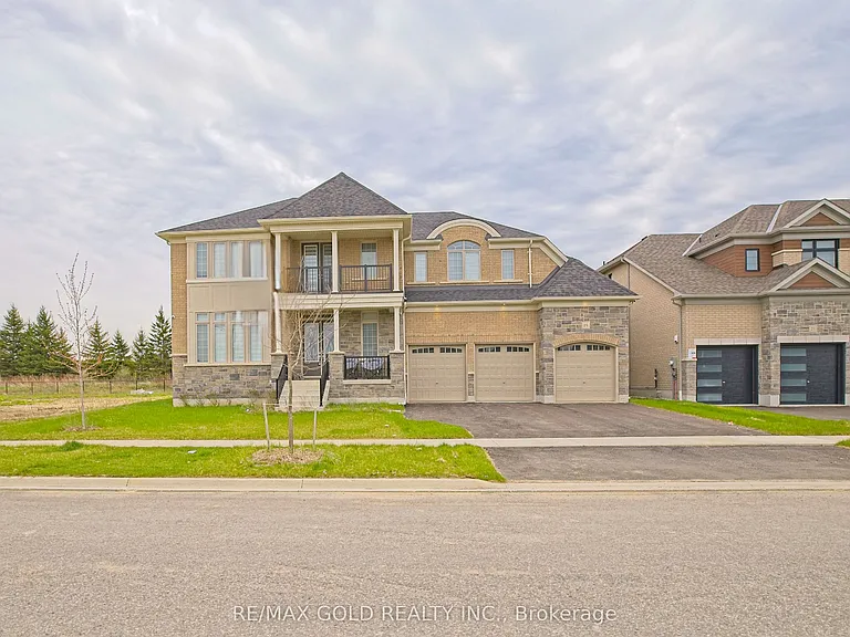 19 Marigold Blvd — Photo 2