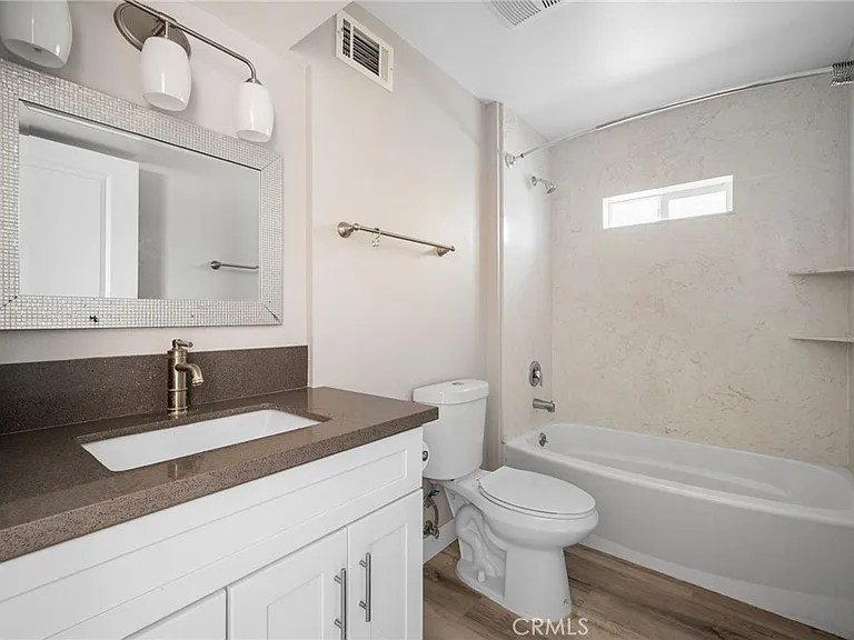 11731 Runnymede St #3 — Photo 9