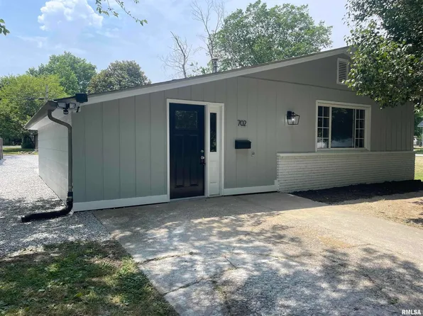 702 S Aikman St, Marion, IL 62959