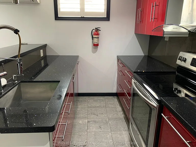 243 Huron St #4 — Photo 4