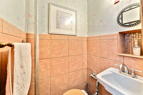 Sold by Keller Williams Realty Landmark | media 14